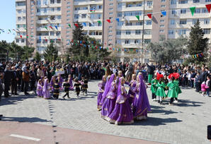 Paytaxtın abad məhəllələrindəki Novruz şənlikləri davam edir - FOTOLAR 