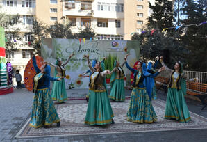 Paytaxtın abad məhəllələrindəki Novruz şənlikləri davam edir - FOTOLAR 