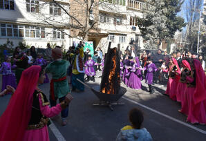 Paytaxtın abad məhəllələrindəki Novruz şənlikləri davam edir - FOTOLAR 