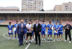 Yasamal rayonunda Ümummilli Lider Heydər Əliyevin anadan olmasının 102-ci ildönümünə həsr olunmuş idman yarışlarına yekun vurulub - FOTOLAR