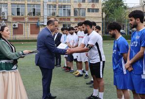 Yasamal rayonunda Ümummilli Lider Heydər Əliyevin anadan olmasının 102-ci ildönümünə həsr olunmuş idman yarışlarına yekun vurulub - FOTOLAR