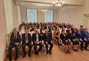Qazaxda Ümummilli Lider Heydər Əliyevin anadan olmasının 102-ci ildönümünə həsr olunmuş tədbir keçirilib - FOTOLAR