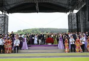 30 il sonrakı Xarıbülbül festivalı-musiqili Zəfər