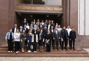 YAP Gəncə şəhər təşkilatında “Heydər Əliyev məktəbi” adlı layihəyə uğurla  başa çatıb
