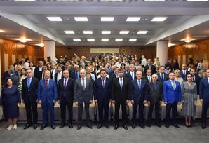Yasamal rayonunda “Müstəqilliyə aparan yolda Ulu Öndər Heydər Əliyevin müdrikliyi” mövzusunda tədbir keçirilib
