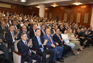 Yasamal rayonunda “Müstəqilliyə aparan yolda Ulu Öndər Heydər Əliyevin müdrikliyi” mövzusunda tədbir keçirilib