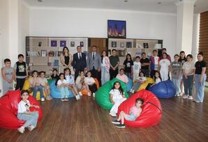 Beyləqan rayonunda yerləşən Bayraq Muzeyinə və Gənclər Mərkəzinə ekskursiyası təşkil edilmişdir