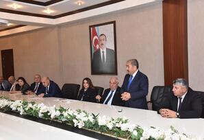 Nəsimidə ali  məktəblərə qəbul imtahanlarında yüksək bal toplayan məzunlarla görüş keçirilib Tədbir