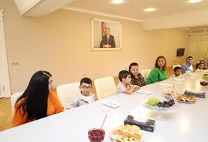 Gəncədə şəhid övladlarına məktəb ləvazimatları təqdim olunub - FOTO