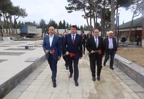 Şəhid Vəliyulla Əliyev və Hüseyn Novruzzadənin məzarları ziyarət olunub