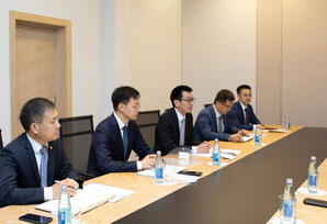 “PowerChina Resources Ltd” şirkəti ilə günəş və külək enerjisi layihələrinin inkişafı müzakirə edilib