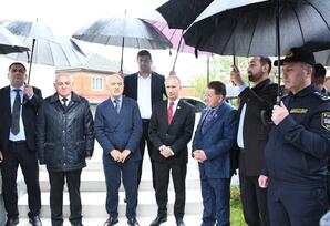 Ərkivan qəsəbəsində Şəhidlər Abidə Kompleksini ziyarət
