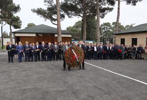 Hərbi Memorial Məzarlıqda şəhid Kərimli İsmayıl Ceyhun oğlunun doğum günü münasibətilə məzarı ziyarət olunub