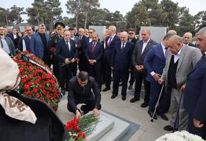 Hərbi Memorial Məzarlıqda şəhid Kərimli İsmayıl Ceyhun oğlunun doğum günü münasibətilə məzarı ziyarət olunub