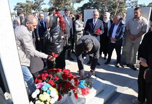 Hərbi Memorial Məzarlıqda 44 günlük Vətən müharibəsi şəhidlərinin əziz xatirələri yad olunub