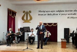 Qusarda Dövlət Müstəqilliyinin Bərpası Gününə həsr olunmuş konfrans keçirilib