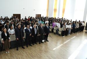 Gəncədə YAP sıralarına yeni qoşulanlara üzvlük vəsiqələri təqdim edilib