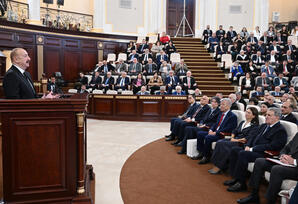 Elm məbədi 80 illik tarixi yolda