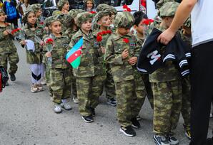 Zəfər günü ərəfəsində YAP Nəsimi rayon fəalları Hərbi Memorial Məzarlığı ziyarət ediblər