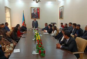 “Bayraq mənliyimdir, bayraq kimliyim”