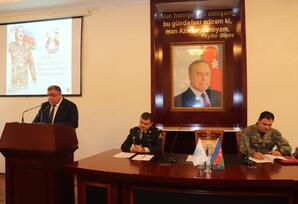 Ağcabədidə Zəfər Günü və Dövlət Bayrağı Günü münasibətilə tədbir keçirilib