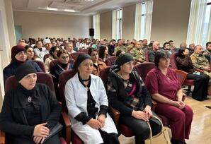 "Qəhrəmanların izi ilə"