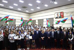 “9 Noyabr-Azərbaycan Respublikasının Dövlət Bayrağı Günü”