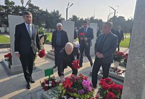 Hərbi Memorial Məzarlıqda şəhidlərimizin məzarları ziyarət olunub