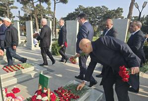 Hərbi Memorial Məzarlıqda şəhidlərimizin məzarları ziyarət olunub