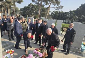 Hərbi Memorial Məzarlıqda şəhidlərimizin məzarları ziyarət olunub
