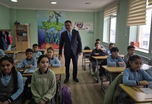 Deputat Rövşən Muradov “Qobu Park-1” yaşayış kompleksində səyyar qəbul keçirib