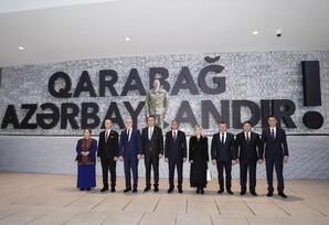 TDT Fəxri xiyabanı və Zəfər parkını ziyarət ediblər