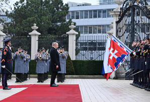 Prezidentin Bratislavada rəsmi qarşılanma mərasimi olub