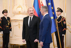 Prezidentin Bratislavada rəsmi qarşılanma mərasimi olub