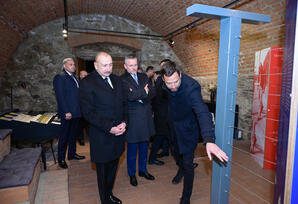 Prezidentlər Bratislavada Devin qəsrində olublar