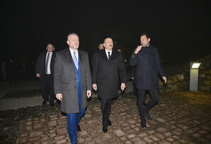 Prezidentlər Bratislavada Devin qəsrində olublar