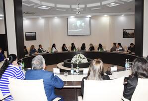 Qaradağ rayonunda Ulu Öndər Heydər Əliyevin xatirəsi anılıb