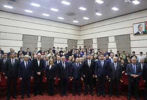 YAP Yasamal rayon təşkilatında “Nə qədər Azərbaycan var, Heydər Əliyev də var olacaq!” adlı tədbir keçirilib