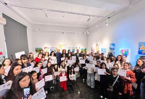 “Qardaşlığımız əbədidir!” adlı rəsm sərgisi təşkil olunub