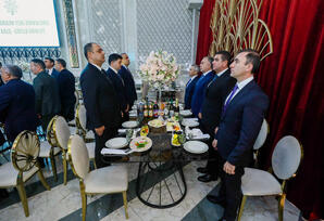 Sabunçu rayonunda “31 dekabr - Dünya Azərbaycanlılarının Həmrəyliyi Günü” münasibətilə “Şanlı Zəfərdən Yeni Zirvələrə: Qalib Xalq-Güclü Dövlət” mövzusunda tədbir keçirilib