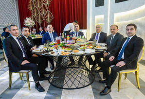 Sabunçu rayonunda “31 dekabr - Dünya Azərbaycanlılarının Həmrəyliyi Günü” münasibətilə “Şanlı Zəfərdən Yeni Zirvələrə: Qalib Xalq-Güclü Dövlət” mövzusunda tədbir keçirilib