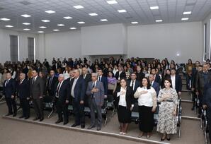 “Möhtəşəm Zəfərin müəllifi, qətiyyətli Lider!”