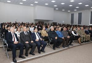 “Möhtəşəm Zəfərin müəllifi, qətiyyətli Lider!”