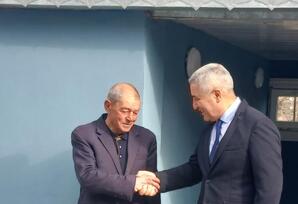 YAP Qobustan rayon təşkilatı partiya veteranı ilə görüş keçirib