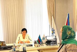 Milli Məclisin deputatı Elnarə Akimova seçicilərlə görüşdü