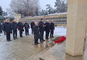 Qazaxda 20 Yanvar faciəsi qurbanlarının əziz xatirəsi ehtiramla anılıb - FOTOLAR