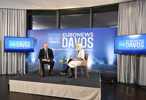 Prezident İlham Əliyev Davosda “Euronews” televiziyasına müsahibə verib - YENİLƏNİR - FOTOLAR