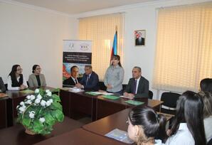 Şamaxıda Ümummilli Lider Heydər Əliyevin irsi mövzusunda seminar keçirildi FOTOLAR