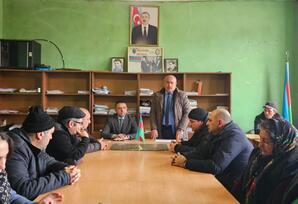 Söyüdlüdə yığıncaq keçirilib FOTOLAR