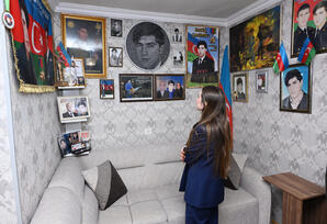 Gəncə Memorial Kompleksini və Milli Qəhrəmanın ailəsini ziyarət - FOTOLAR